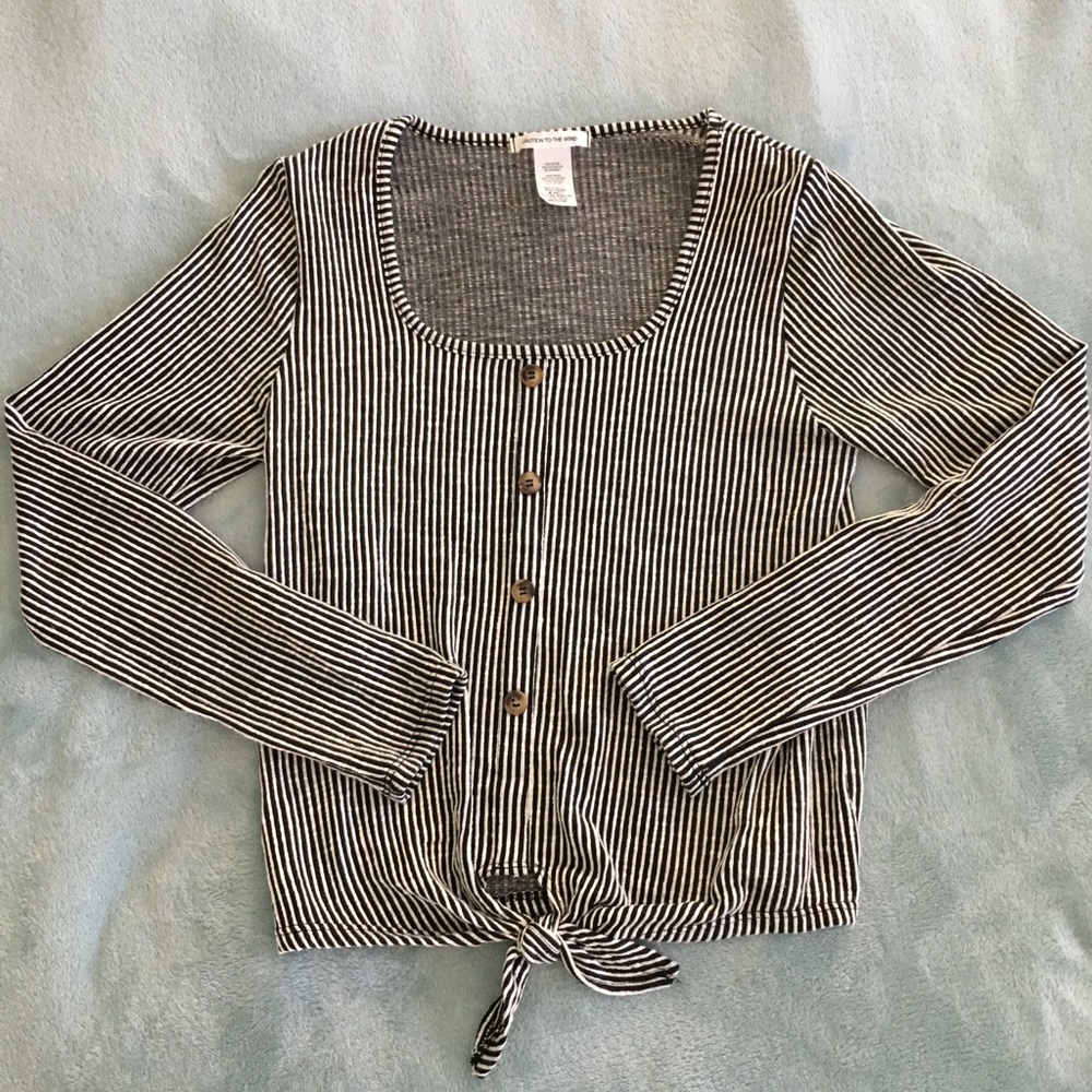 Size small long- sleeve black/white ribbed shirt
